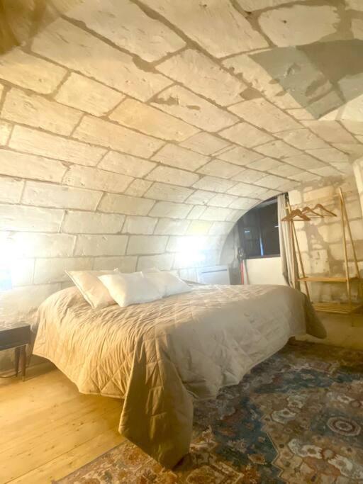 Hotel Robin Quantin In The Heart Of Old Тур Экстерьер фото